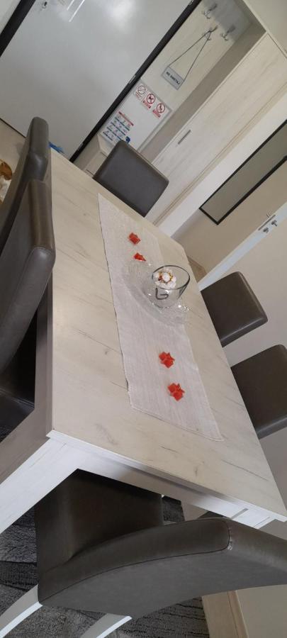 Apartman Lela Karlovac Dış mekan fotoğraf